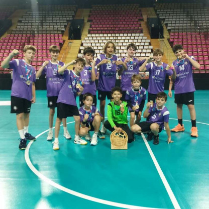 Coupe 2025-2026 - HANDBALL CLUB PERIGNAT
👥 U13M - Principale
📅 06/06/2026
📍 Maison des sports (63)
